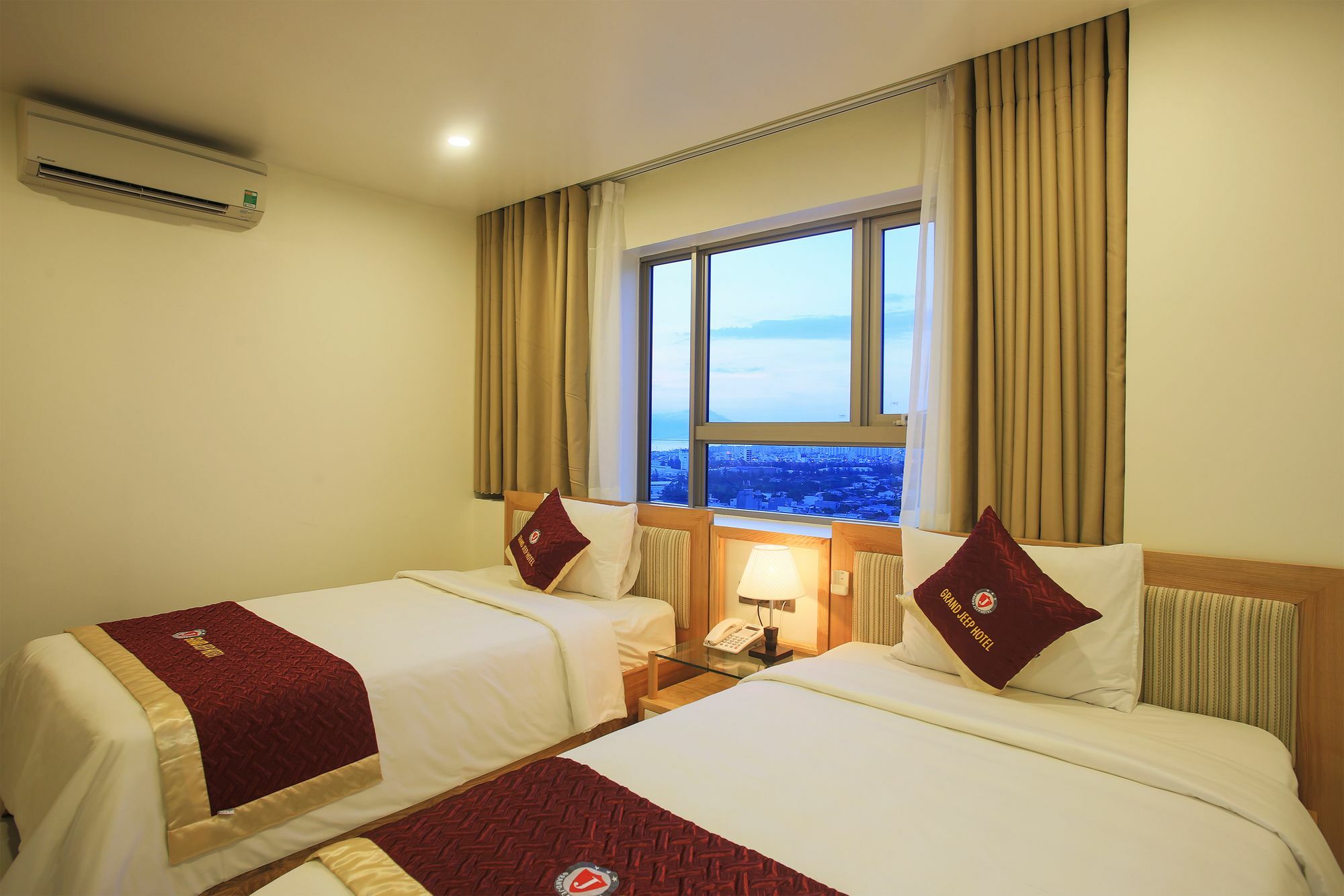 Grand Jeep Hotel Da Nang Exterior foto