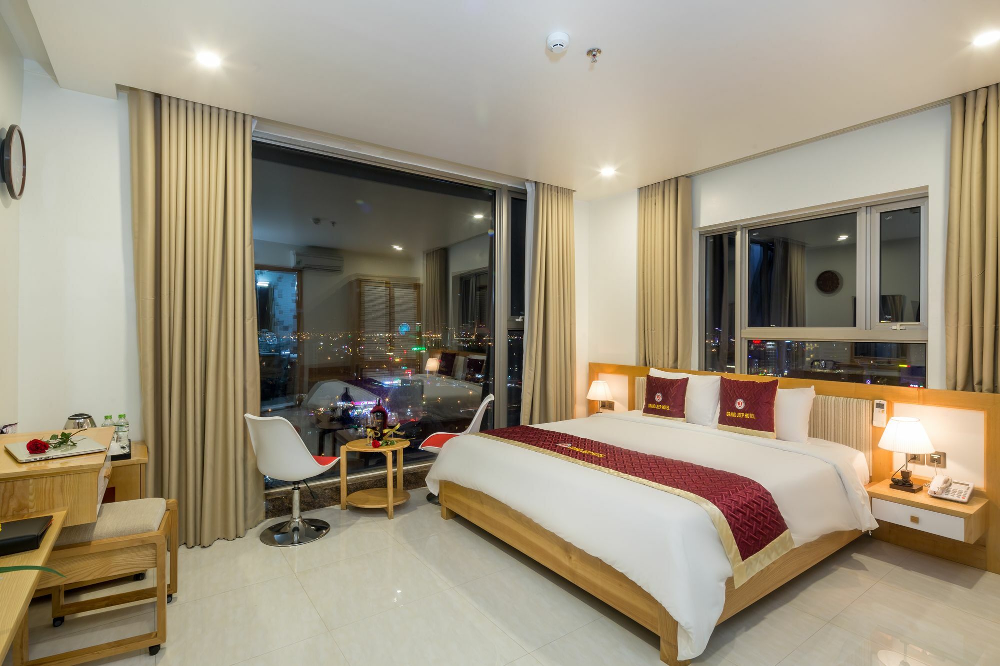 Grand Jeep Hotel Da Nang Exterior foto